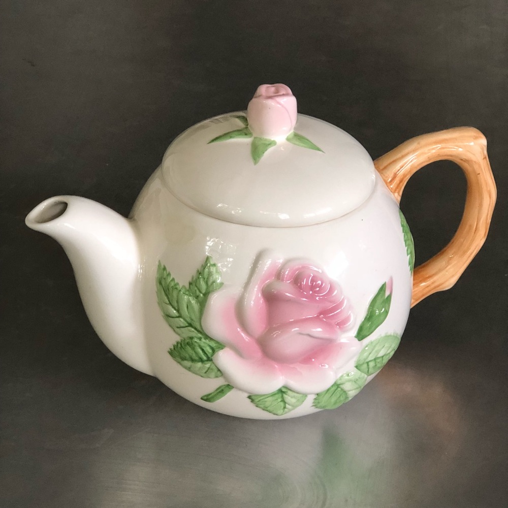 ⭐️Teleflora⭐️3D Roses Hand Painted Teapot